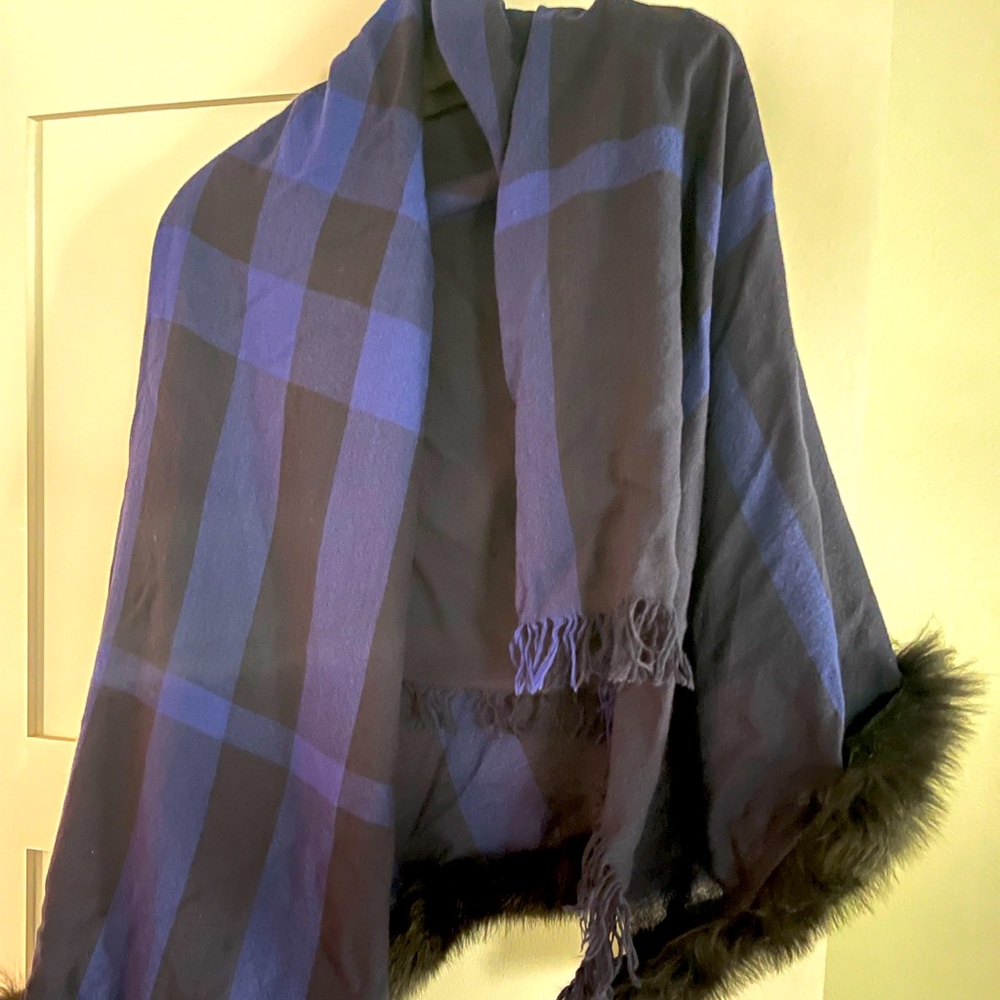 Burberry  Cashmere scarf shawl with Fox Fur trim